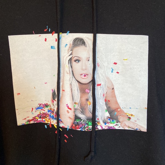 Tana Mongeau Official Tour Merchandise - Picture 2 of 7